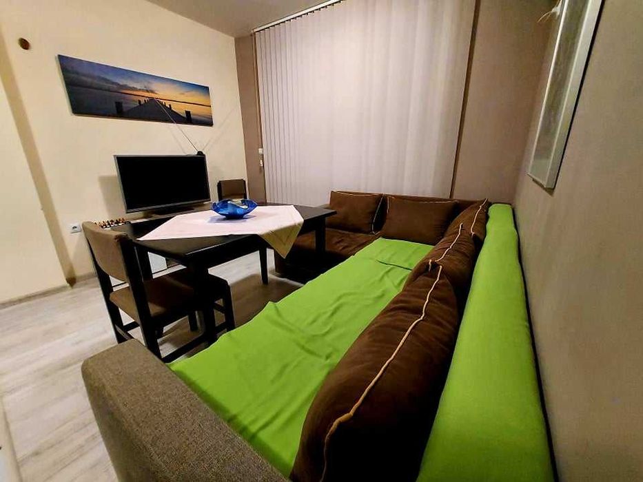 Дава се под наем Двустаен апартамент в Бургас, Меден рудник - зона А - 58 кв.м за 204 € - Снимка #1