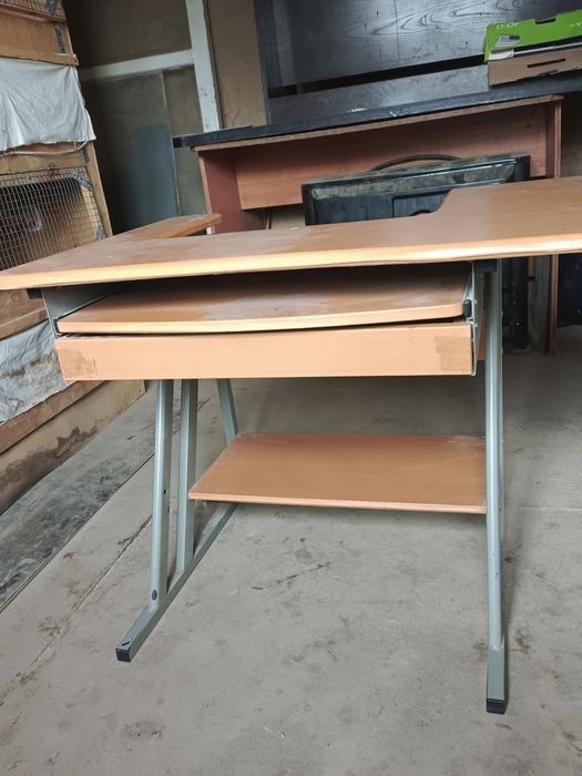 Компьютер столы сатылады