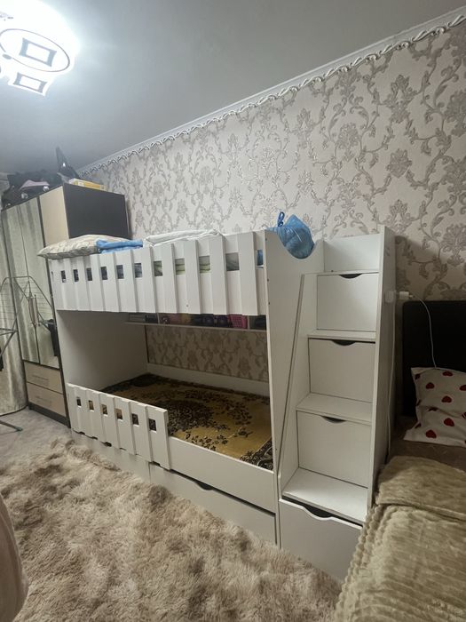 Двухъярусная кровать для детей