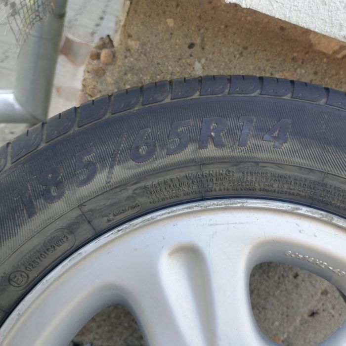 Зимни гуми 4 бр.185/65R14