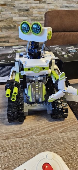 Set constructie CaDa - Robotul I BOT cu telecomanda