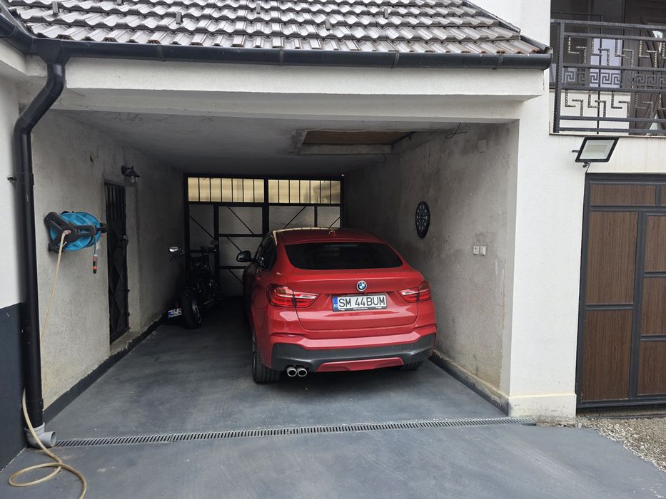 Vand casa individuala