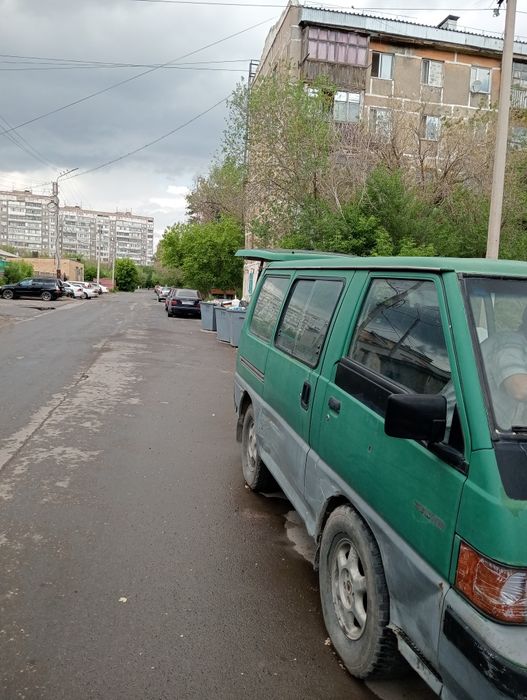 Машина , автомобиль Митсибиси л300
