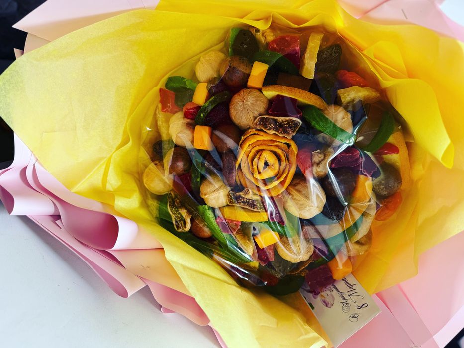 Букет из сухофруктов