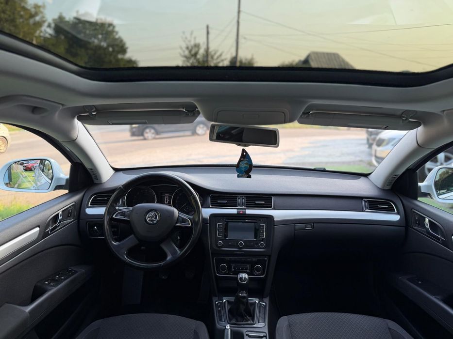 Skoda Superb  si in rate