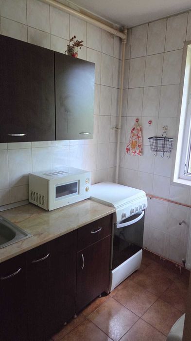 Proprietar inchiriez garsoniera in Drumul taberei - metrou Favorit