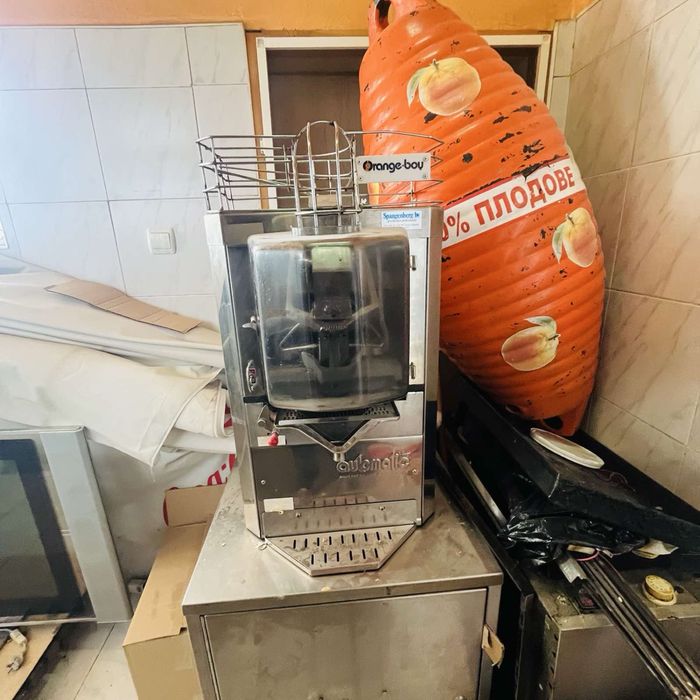 Продавам оборудване за баничарница!