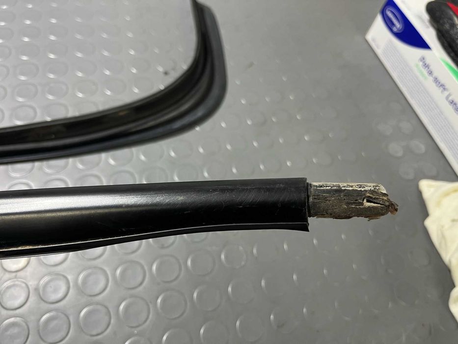 Shadowline лайсни за BMW E46 Седан