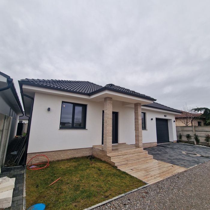 Casa de vanzare Str Căprioarei la cheie