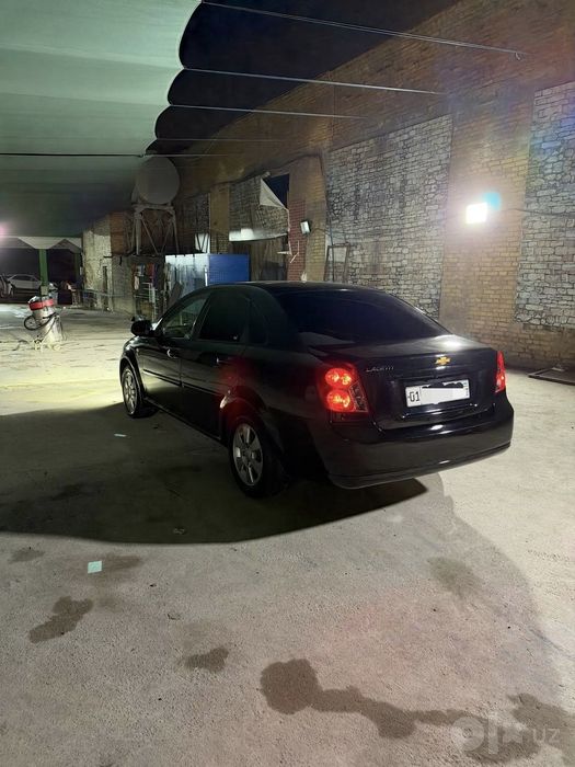 Lasetti Gentra 2023 yil Qora
