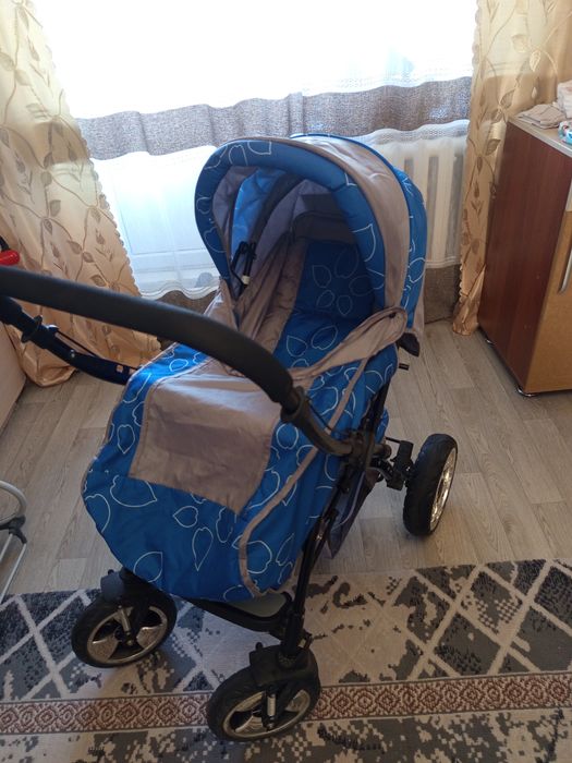 Продам детскую коляску