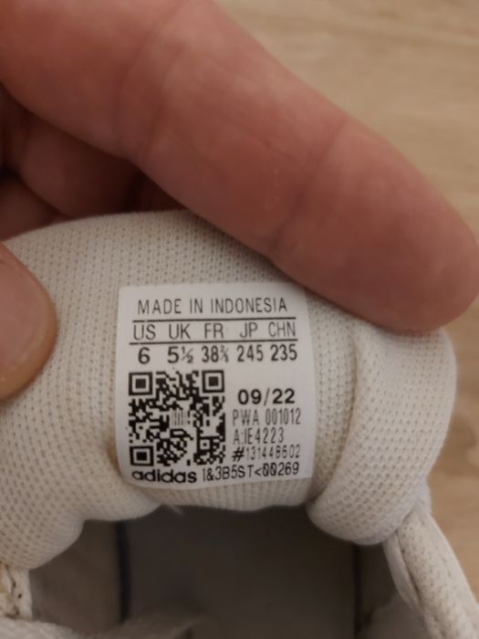 Adidas 38 2/3 purtati putin