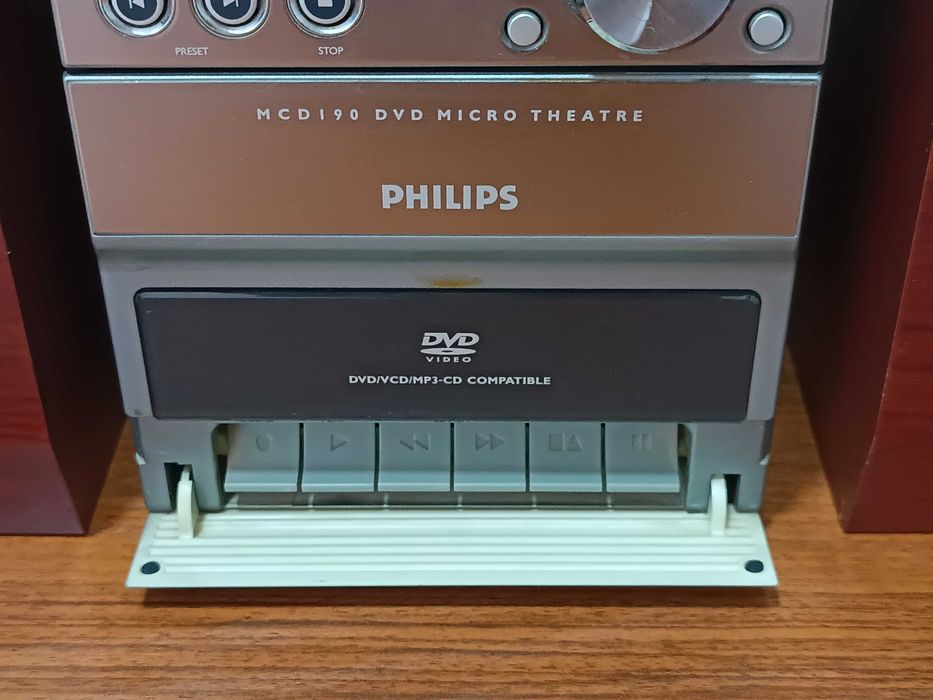 Продам или обмен музыкальный центр Philips
