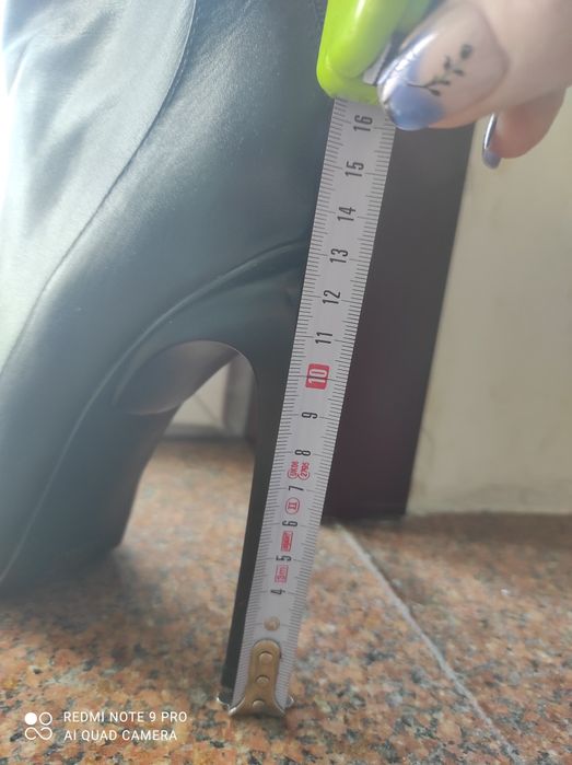 Продам обувь новая