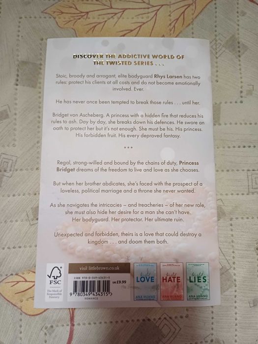 Книги на английски-Twisted Games, The Spanish Love Deception