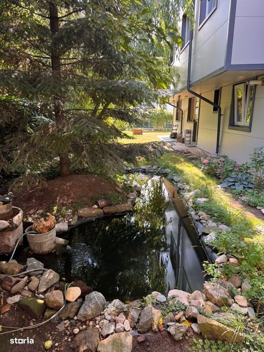 Proprietar vând apartament 2 camere cu curte proprie 113 mp