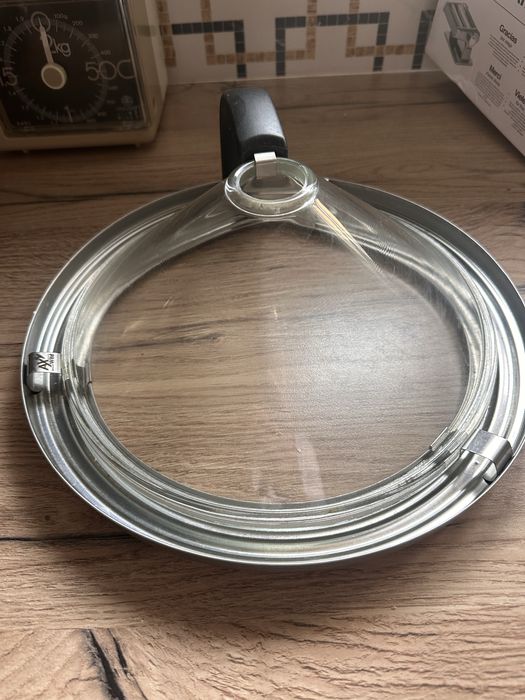 Крышка вулкан Германия