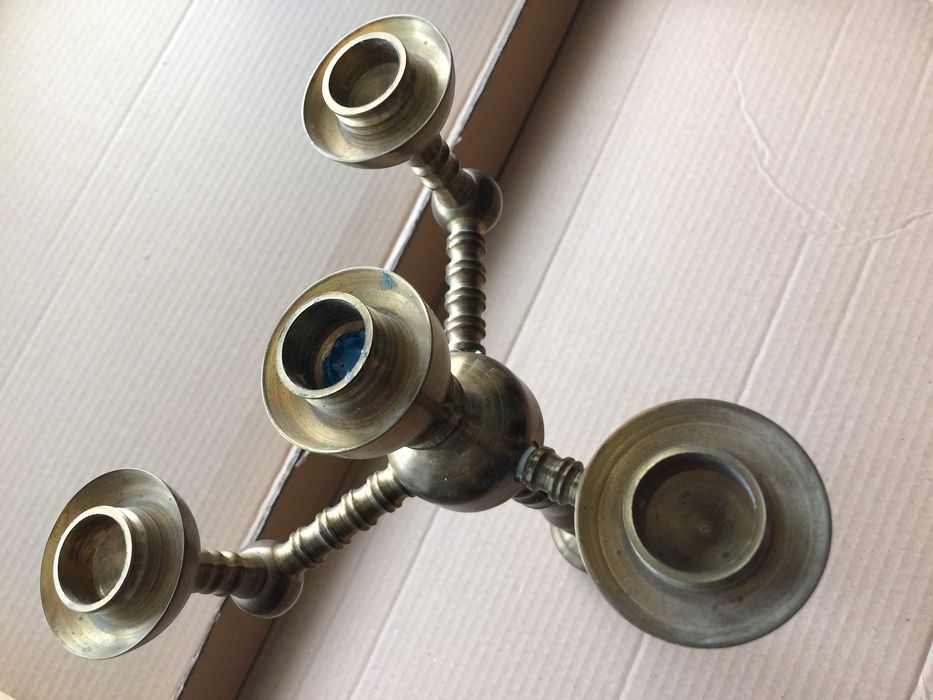 Стар свещник от месинг тежък и масивен