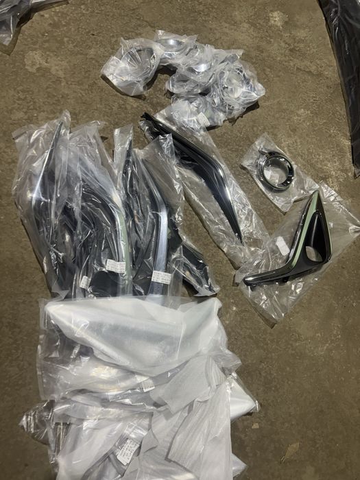 Оправа туманки lexus es