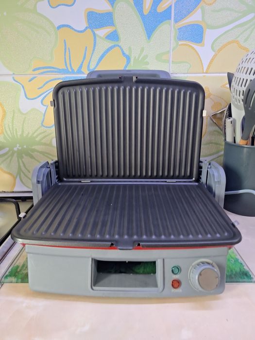 Электрогриль Sinbo SSM 2536, красный