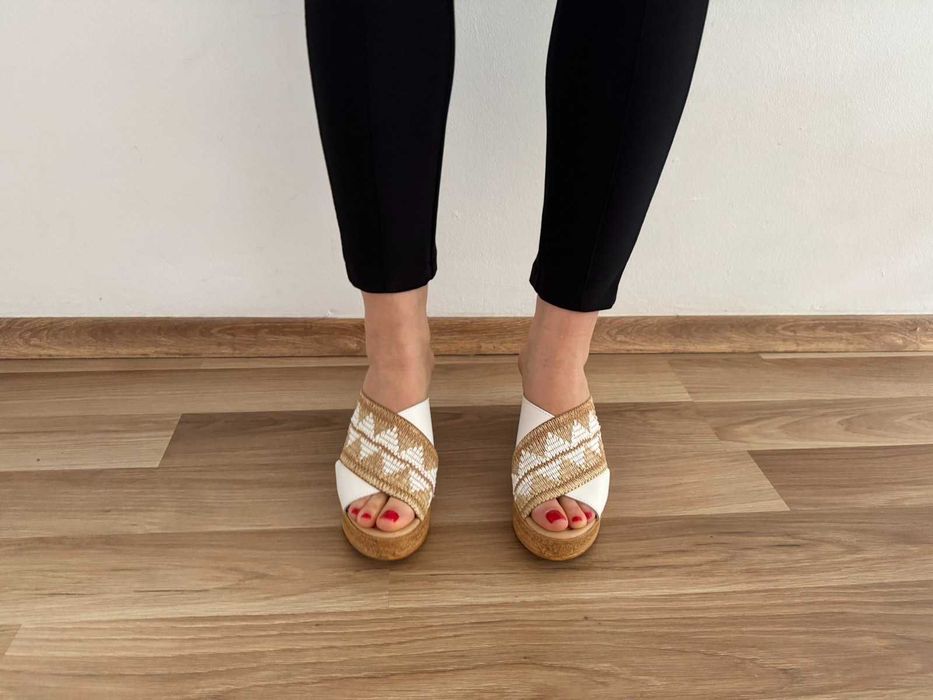 Нови Кожени Чехли от Lascana