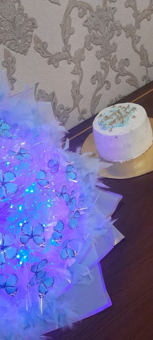 Kapalak buket va bento tort