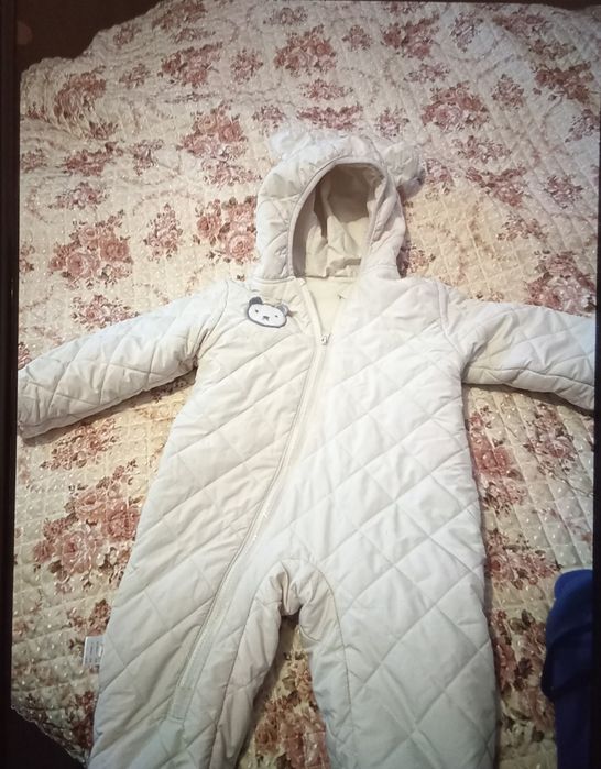 Продам комбинезон осень весна