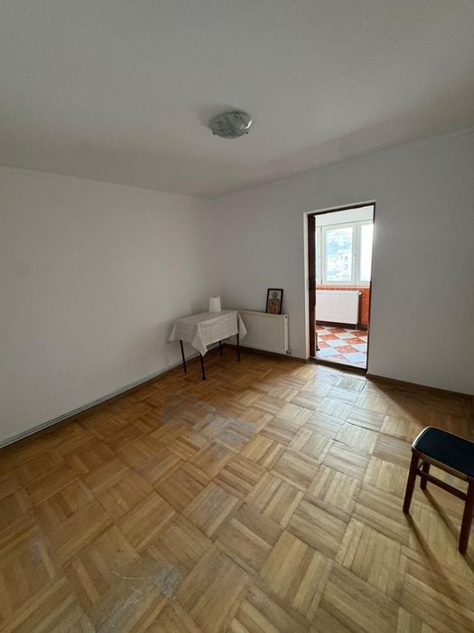 Apartament de închiriat
