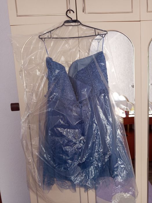 Блестяща синя бална рокля