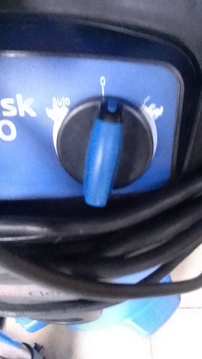 Vând aspirator profesional nilfisk