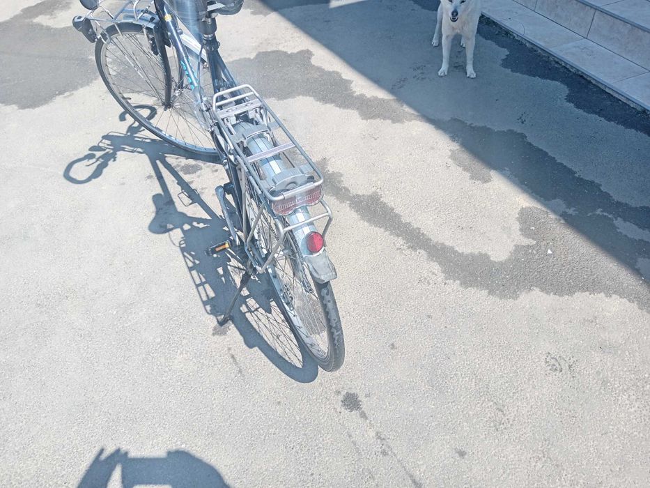 Vând BICICLETA GIANT roți 28