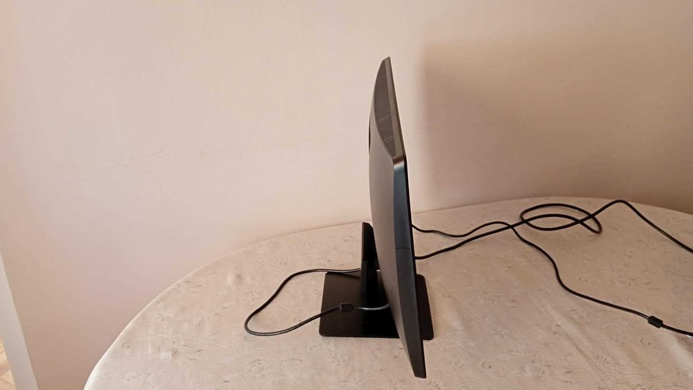 Монитор HP P223 22 инча - Като нов