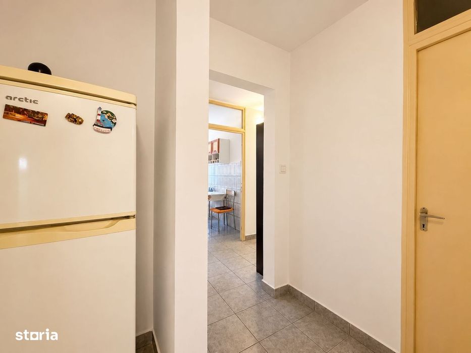 Apartament 3 camere decomandat, zona Alfa, etaj 1, două băi
