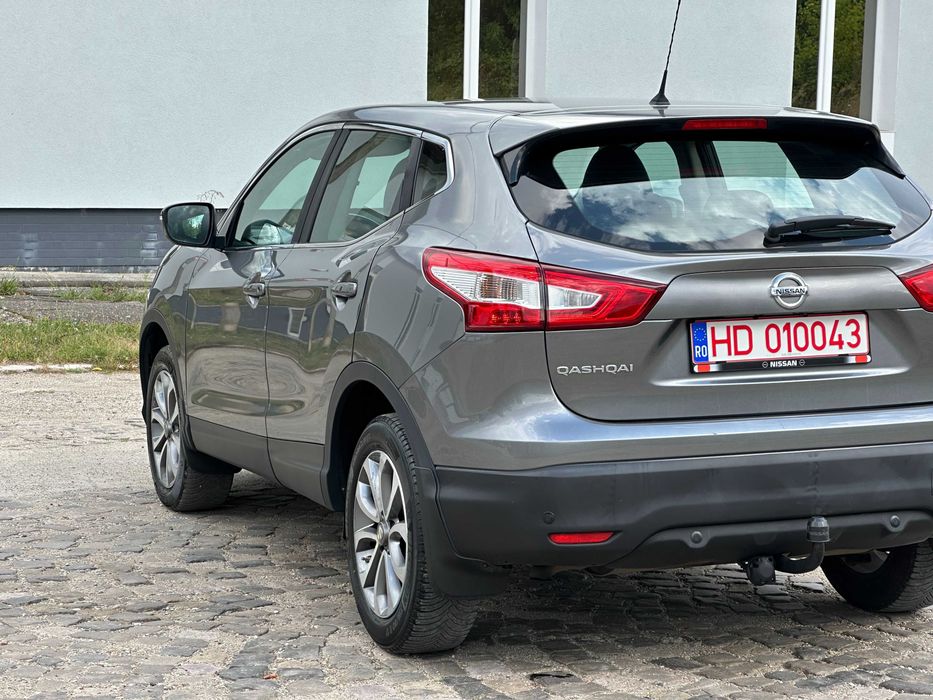 Nissan Qashqai 2WD*benzina*af.2018 luna 02*navigatie*factura+fiscal si nr.rosii