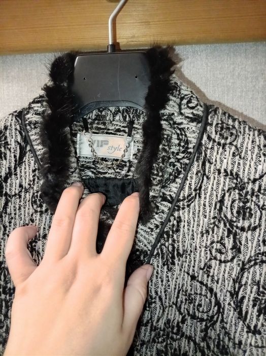 Продам пальто (весна осень)