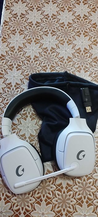 Продавам нови  безжични геймърски слушашки Captain 780