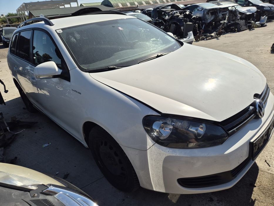 Dezmembram Volkswagen Golf 6 Variant 1.6tdi CAY 4Motion LLN