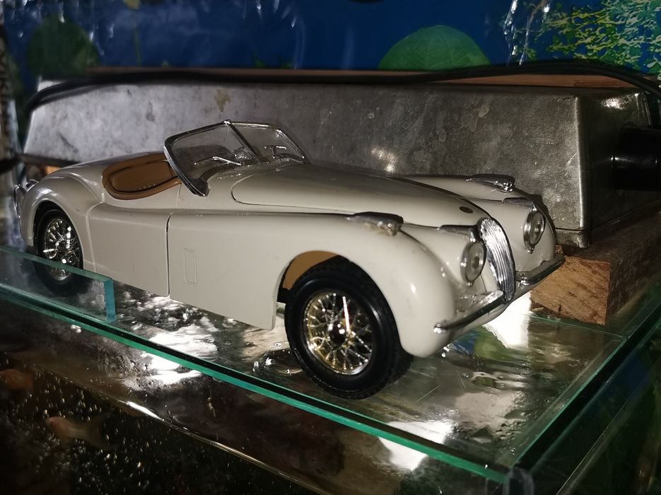 Колекционерски метални колички 1/18