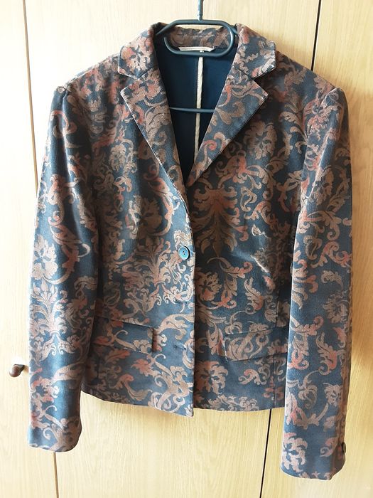 Жилетки, сако и пончо