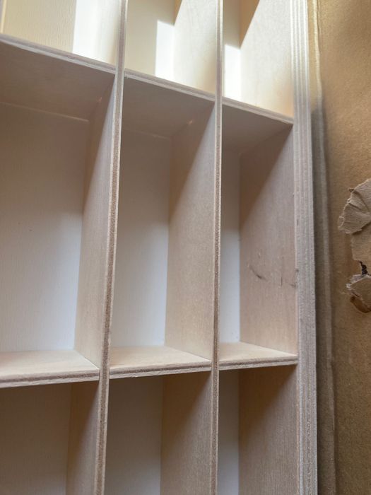 Дефектна дървена етажерка за колички, рафт, 80 отделения, хоризонтален