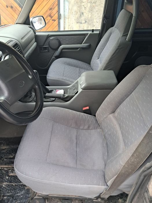 Land rover discovery