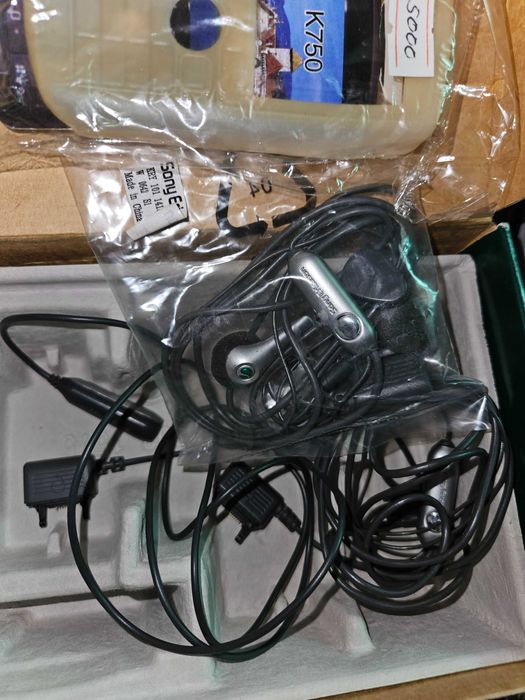 гарнитура мобильный тел Сони эриксон