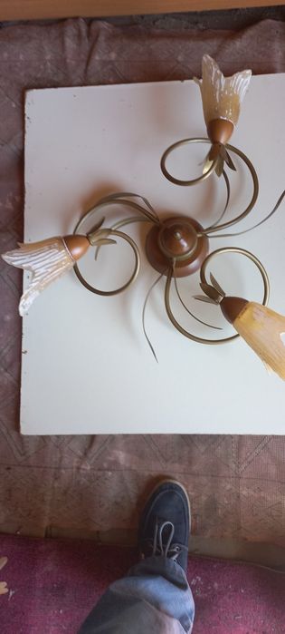 Продам Люстры 2 шт.