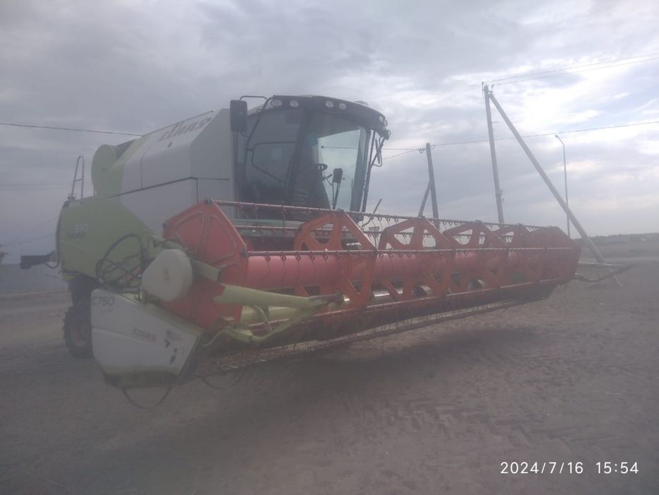 Комбайн уборочный