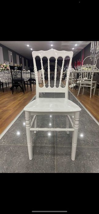 Vand mese si scaune noi sau sh