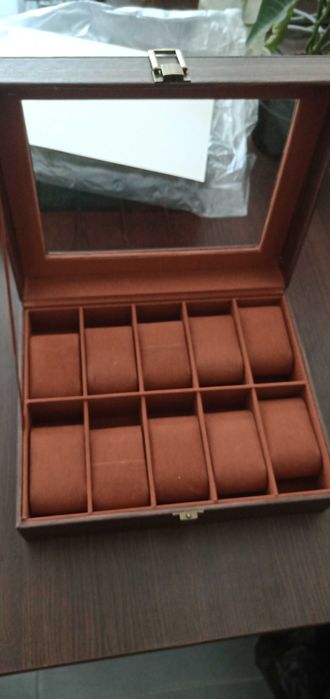 Луксозна кутия за 10 часовника