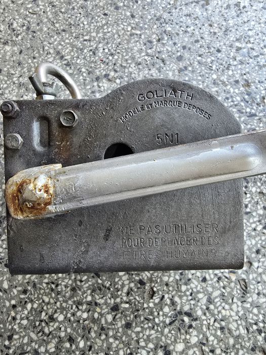 Лебедка със стоманено въже