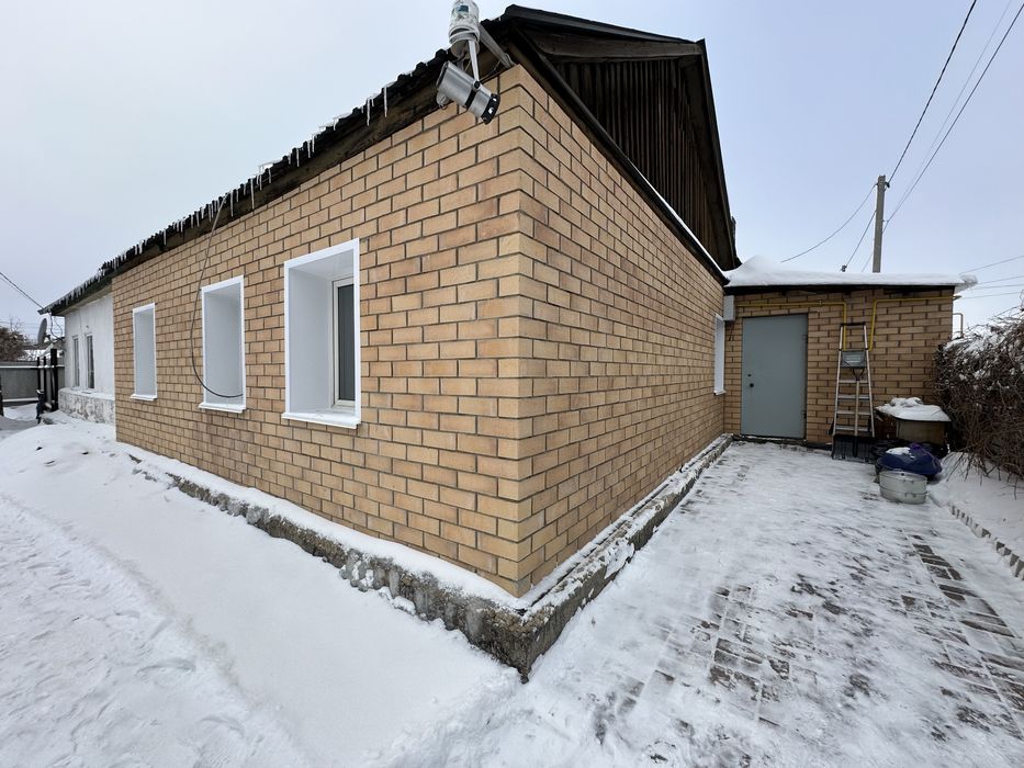 Продам 4 - комнатный дом в Михайловке