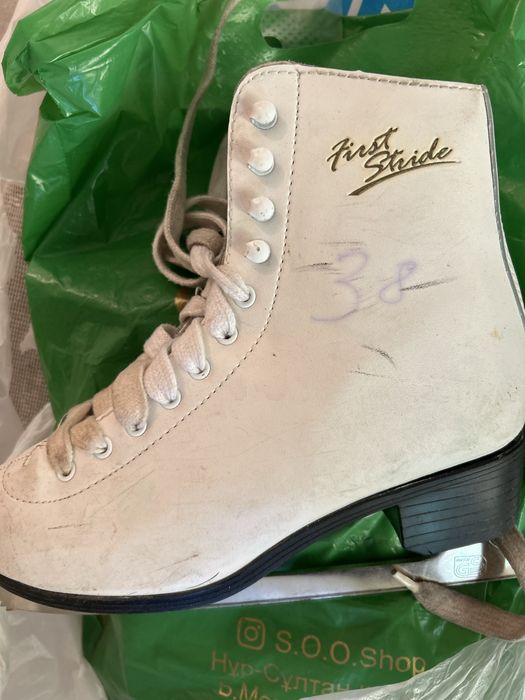 Продаю Коньки спортивные