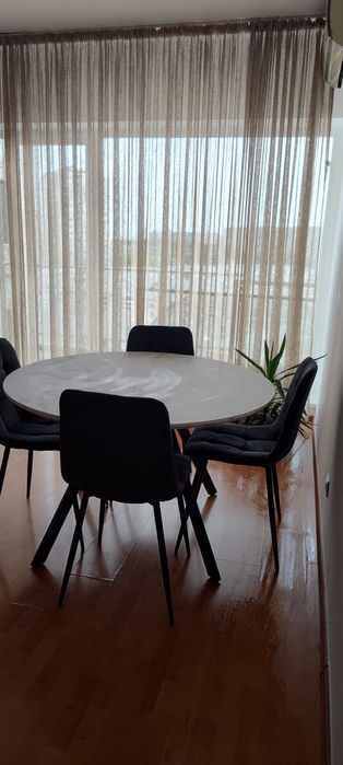 Inchiriez ap cu 2 camere Titan